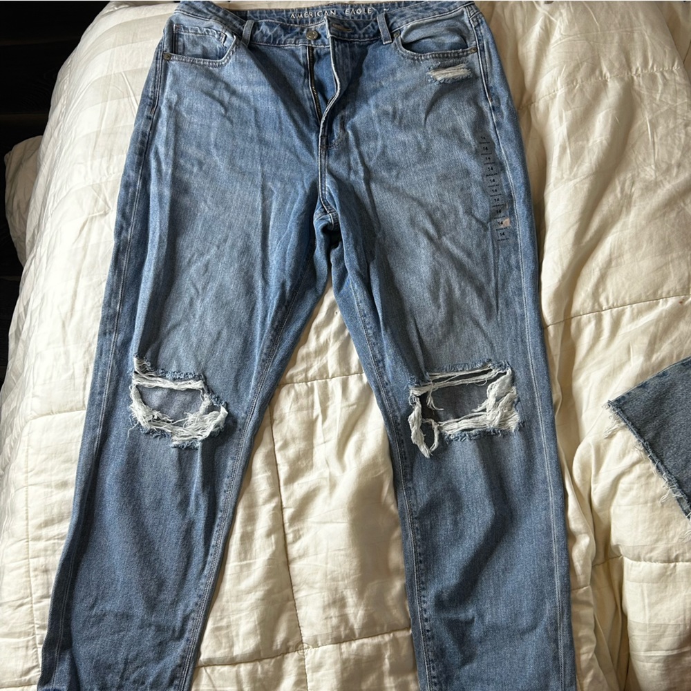 American eagle mom jeans